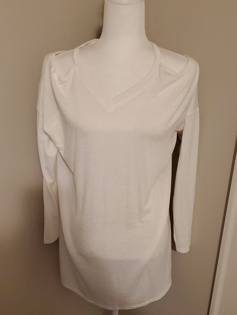 White Long Sleeve V-Neck Tunic NWOT